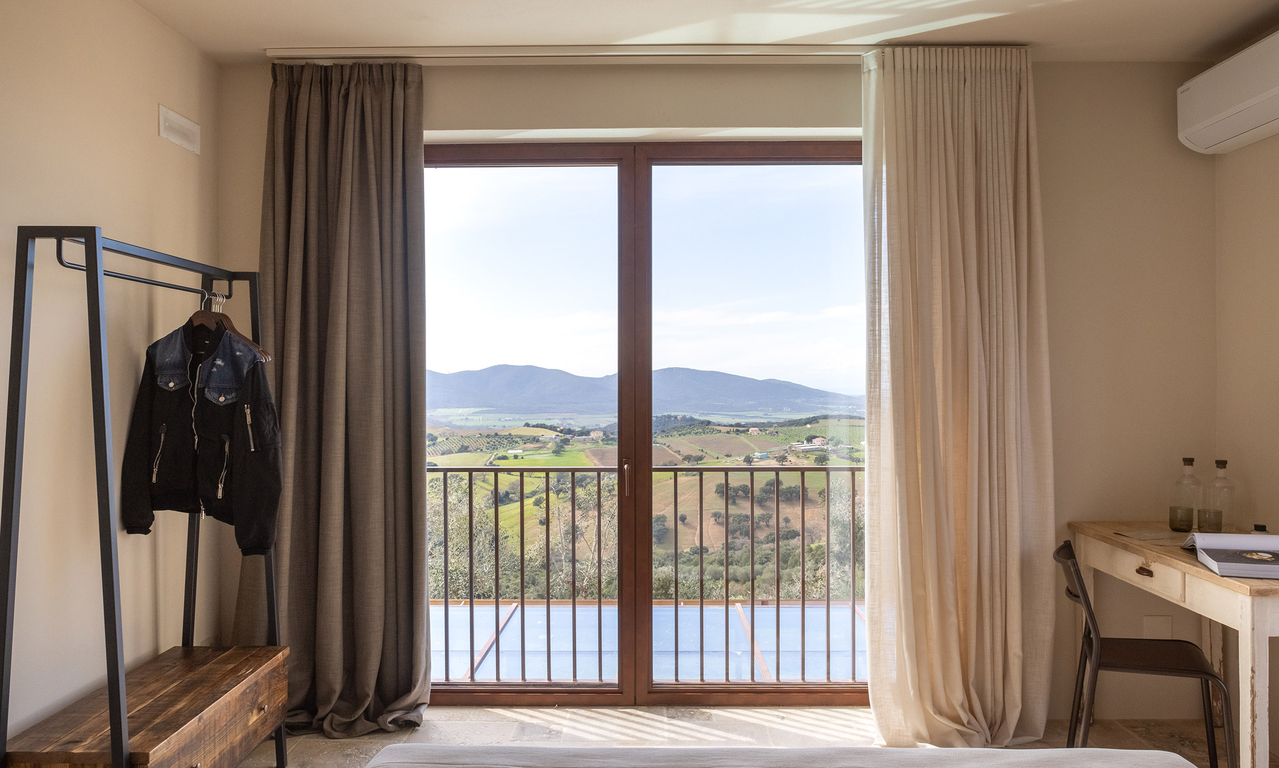 Casale-Oleo-Pic-talamone-_0001_2U2A9951-HDR (1)